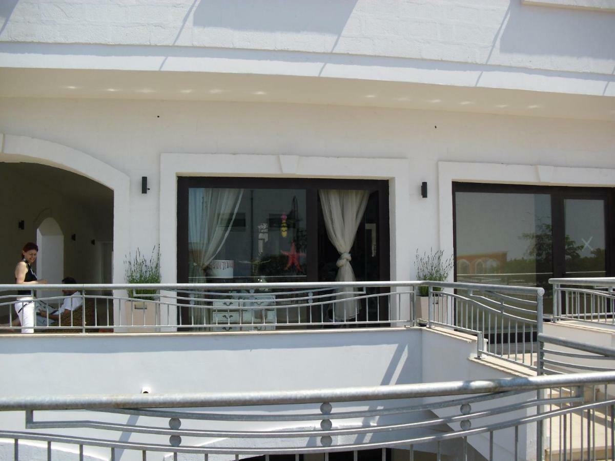 Villa In Villaggio 切萨雷奥港 外观 照片